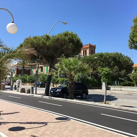 Ein-zimmer-wohnung Smeralda In Lido By Interhome Apartman