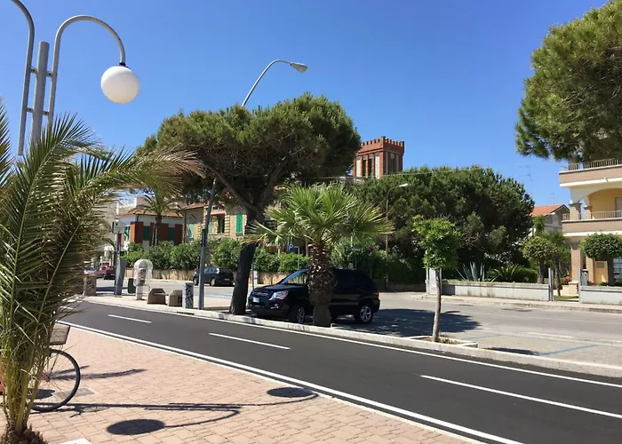 Ein-zimmer-wohnung Smeralda In Lido By Interhome Apartman