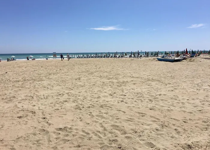 Ein-zimmer-wohnung Smeralda In Lido By Interhome Apartman *